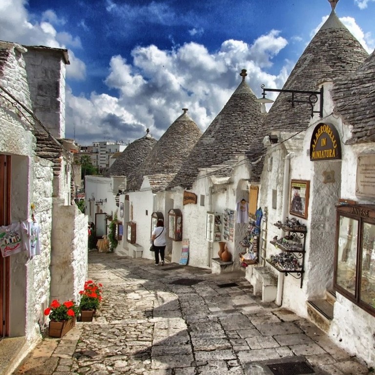 8-giorni-in-valle-d-itria-salento-bicicletta-puglia-trulli-di-Alberobello